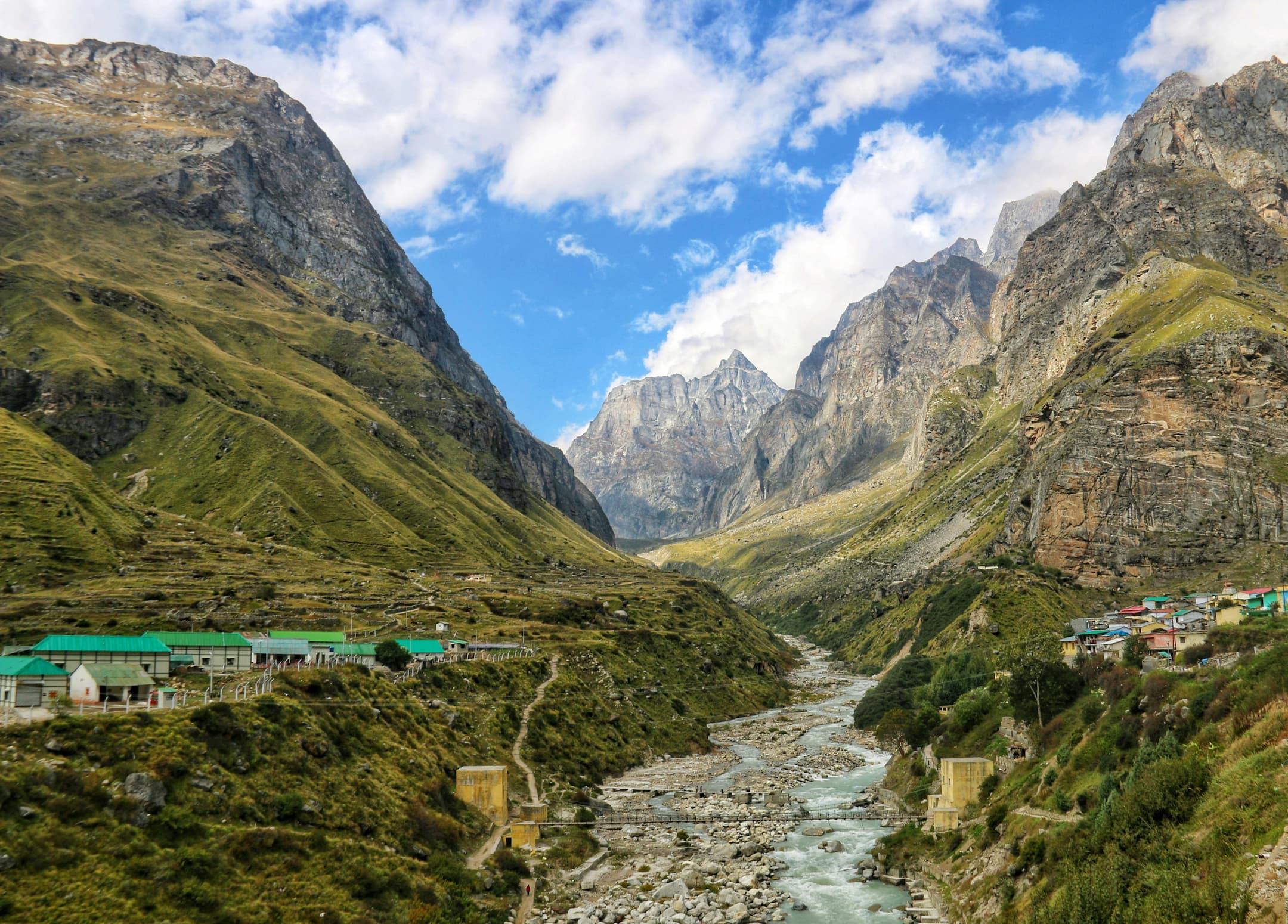Top 10 Destinations to Visit This Summer - Featured Image