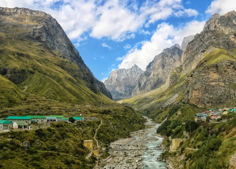 Top 10 Destinations to Visit This Summer - Featured Image