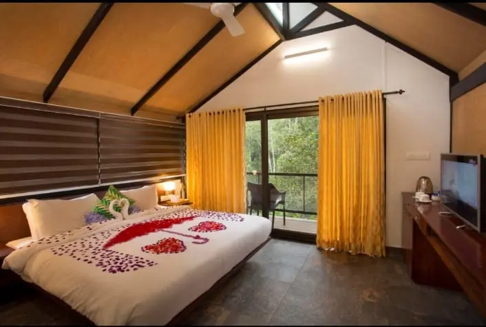 Munnar Honeymoon Package
